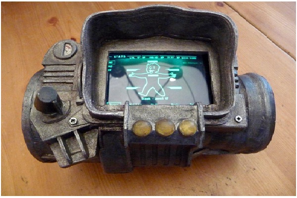Pip Boy 300-Cool IPhone Modifications