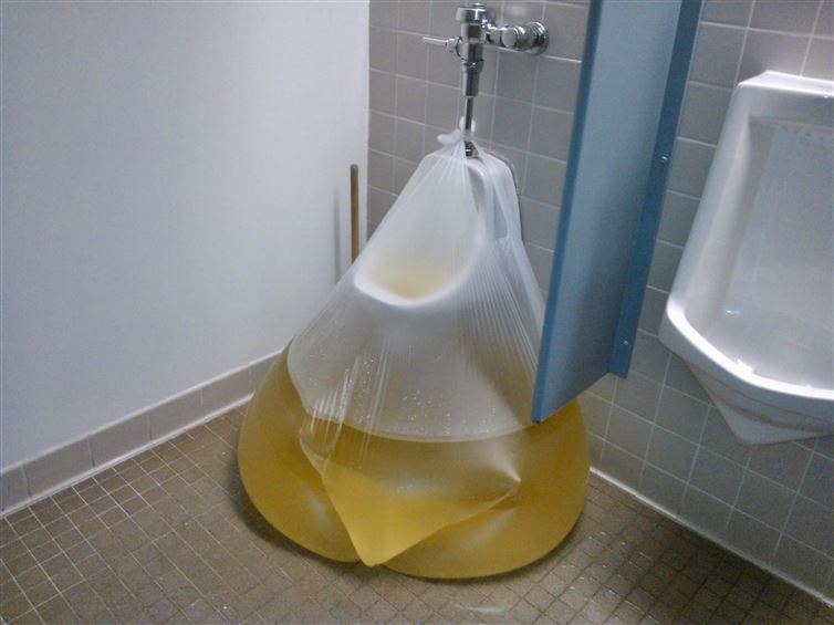 0K to Anyone Who Cleans This Mess-15 Strangest Moments Ever Caught In Restrooms