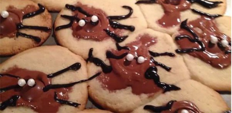 Chocolate Peanut Butter Spider Cookies-15 Funniest Halloween Recipe Fails
