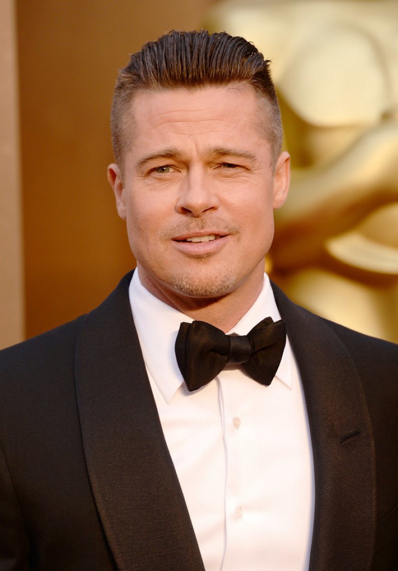 Brad Pitt (52 Years)-15 Celebrities Who Don't Age Like Other Human Beings