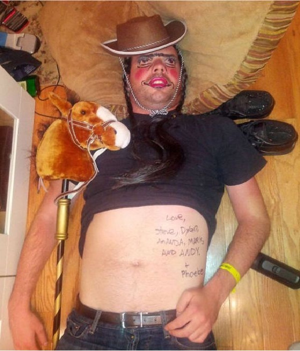 Hey cowboy!-12 Embarrassing Pictures Of Drunk People 
