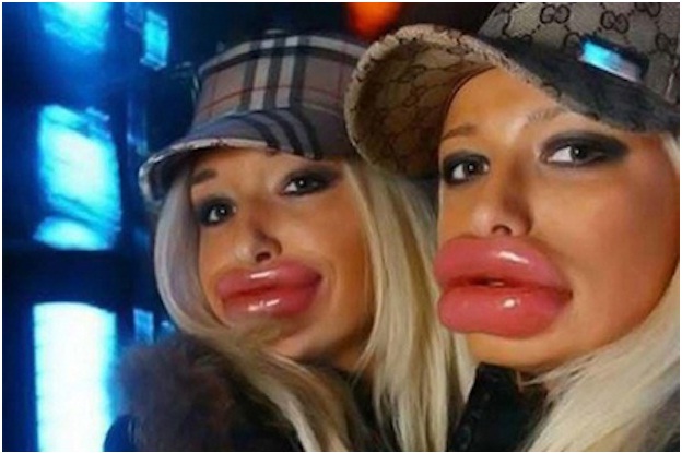 Extreme duck Faces-12 Hilarious Photoshop Fails That Will Make You Say WTF