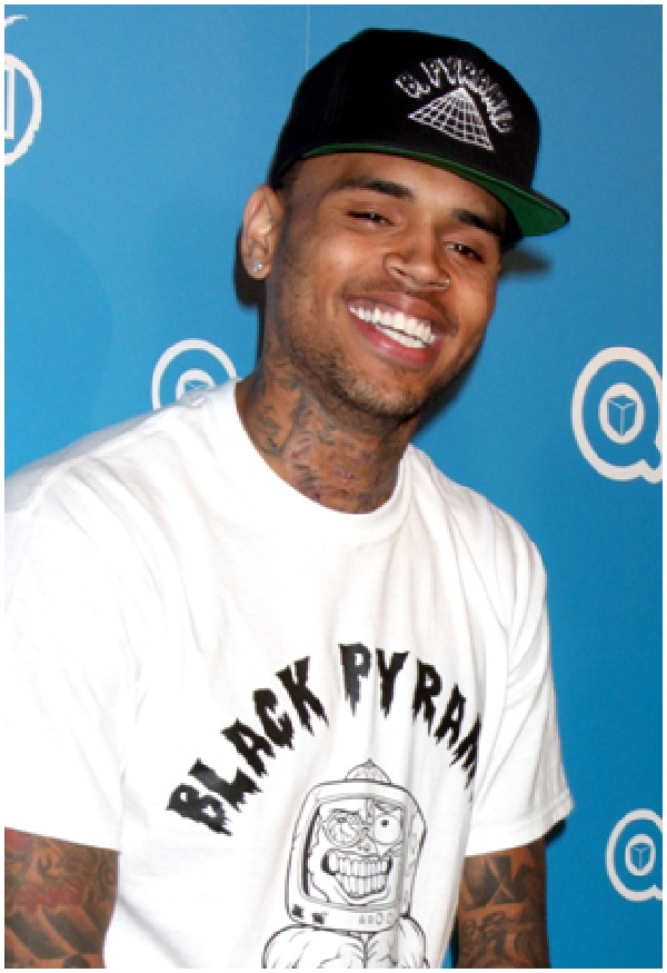 Chris Brown-Celebrities Who Are Twitter Addicts