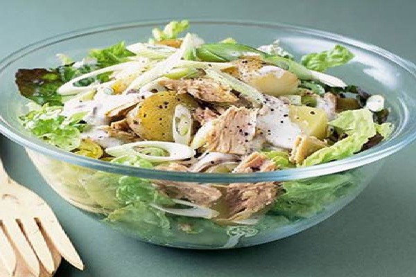 Salad-Unhealthy Foods That Seem Healthy