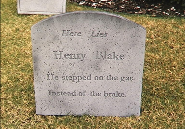 The gas-Funny Tombstone Epitaphs