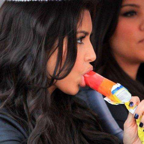 Kim Kardashian-12 Hot Pictures Of Female Celebrities Sucking On A Popsicle