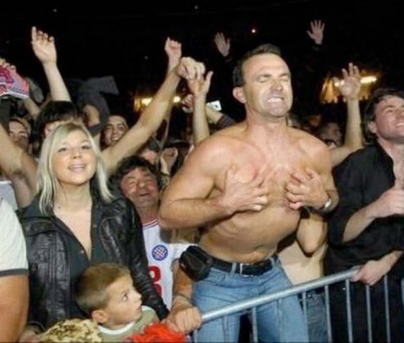 Stop it dad-15 Hilarious Concert Fails And Bloopers That Will Make You Lol