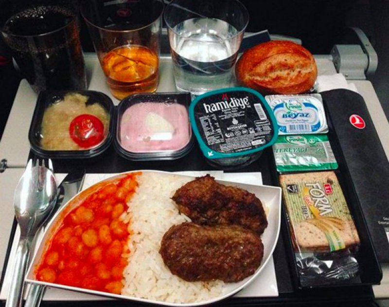 Turkish Airlines-15 Airlines And The Food Served In The Economy Vs. Business Class