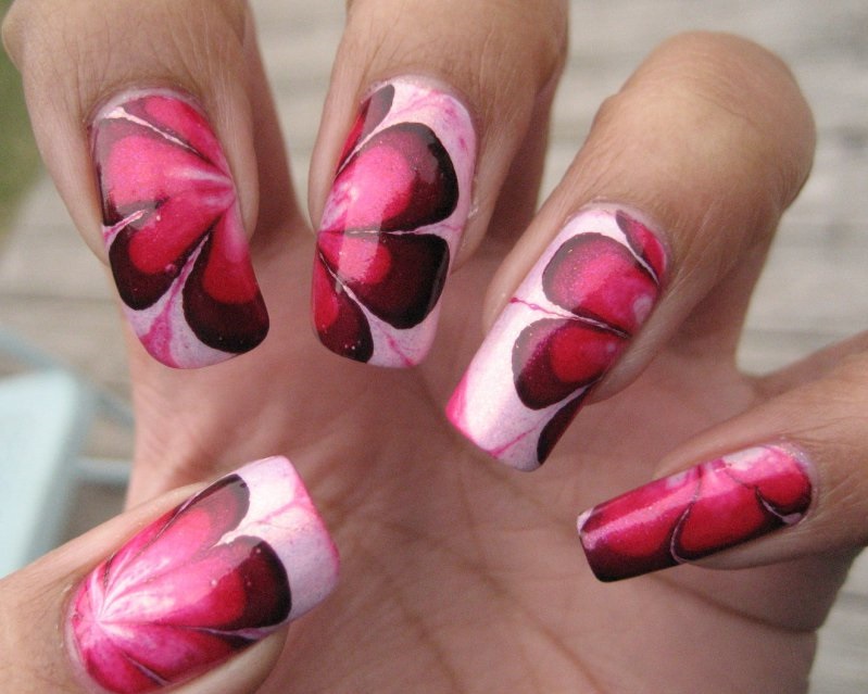 Pretty Flowers-15 Amazing Nail Arts That You Must Try Once In Your Life