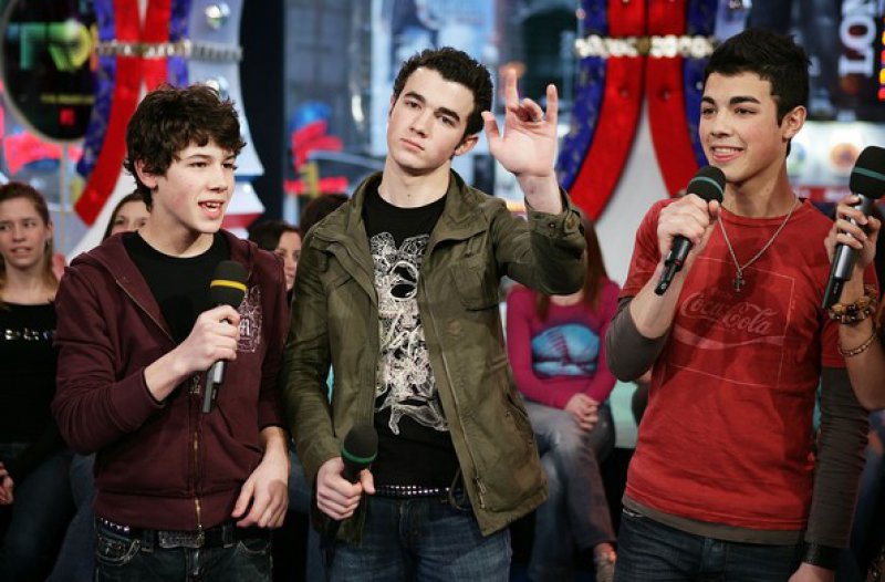 The Jonas Brothers-15 Popular Disney Channel Stars Then And Now
