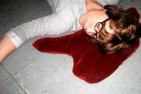 Blood pillow-Amazing Bed Pillows