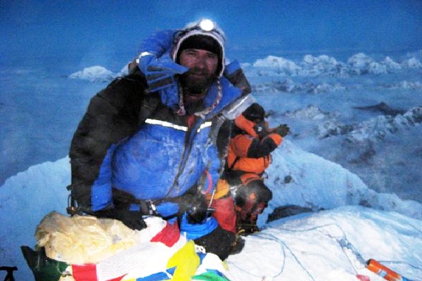Climbing Mount Everest-Hilarious Reasons To Resign