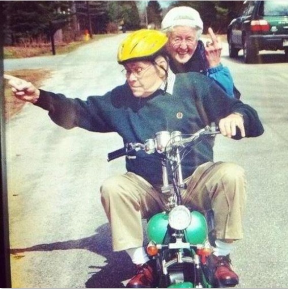 Young Couples Can Take Notes-15 Amazing Old Couples That Show Love Never Gets Old