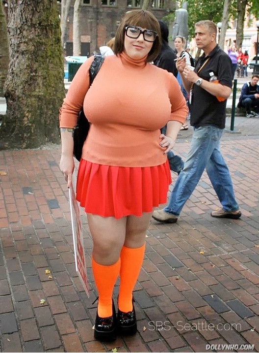 Super Sized Velma-24 Best Scooby Doo Cosplays Ever