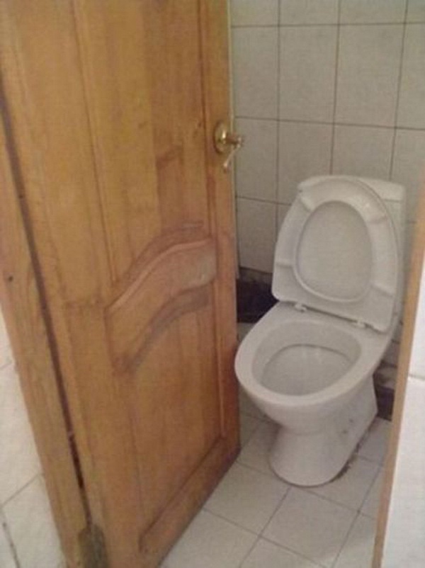 Open or Closed?-Hilarious Toilet Fails