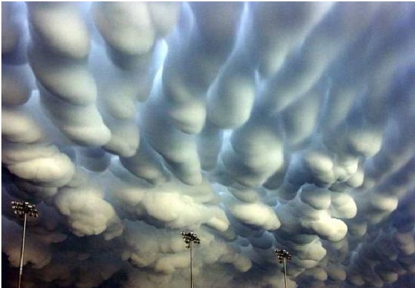 Cloud Fingers-Amazing Cloud Formations