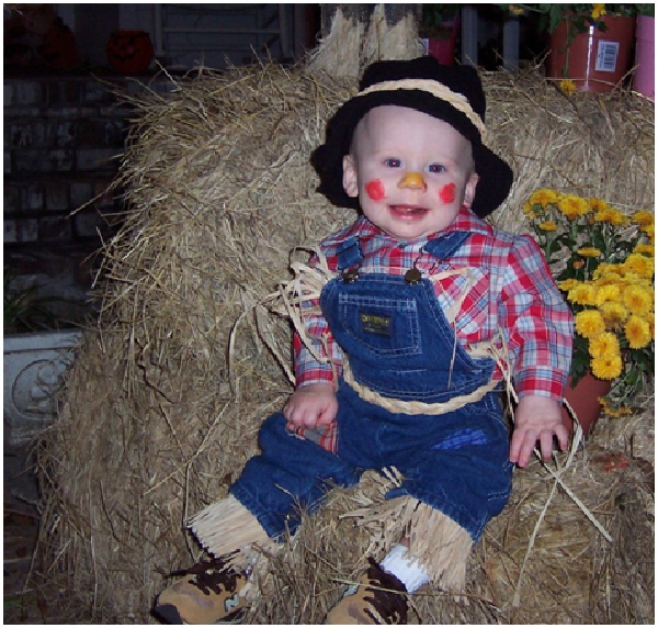 Scarecrow-Homemade Halloween Costumes For Kids