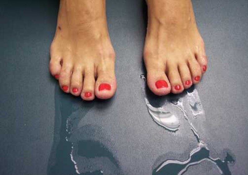 Feet Have More Than 500,000 Sweat Glands-15 Disturbing Facts About Human Body That May Shock You