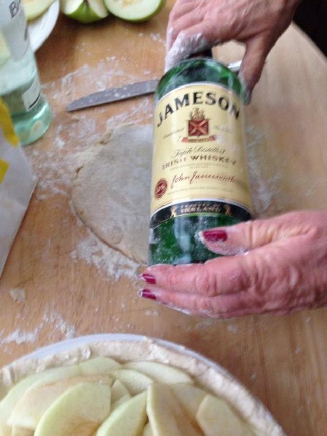Who Needs a Dough Roller, When There is a Whisky Bottle-15 Innovations That Are Super Genius
