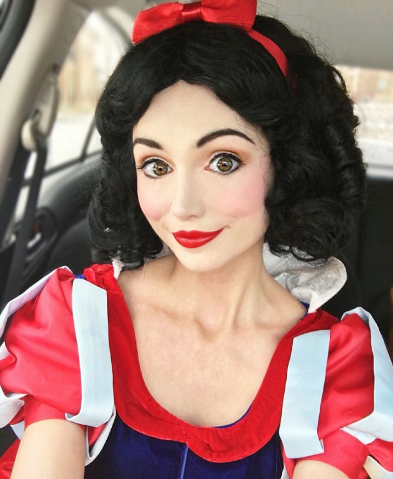 Sarah in Snow White's Iconic Red Dress-Girl Who Spent ,000 To Look Like Disney Princesses