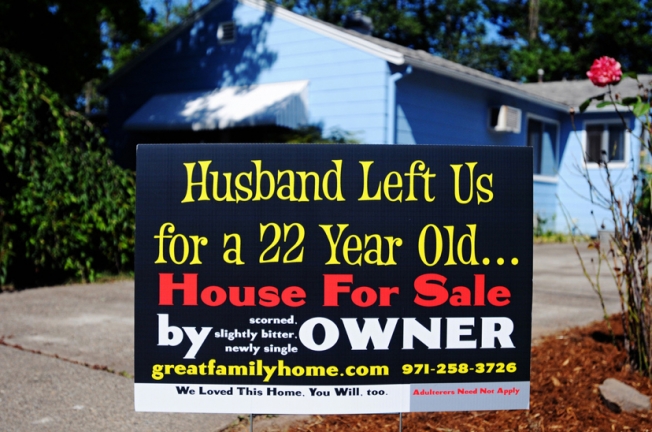 Perfect Way to Advertise a Property and Shame Cheating Husband at the Same Time-15 Times Cheaters Got Owned By Their Partners