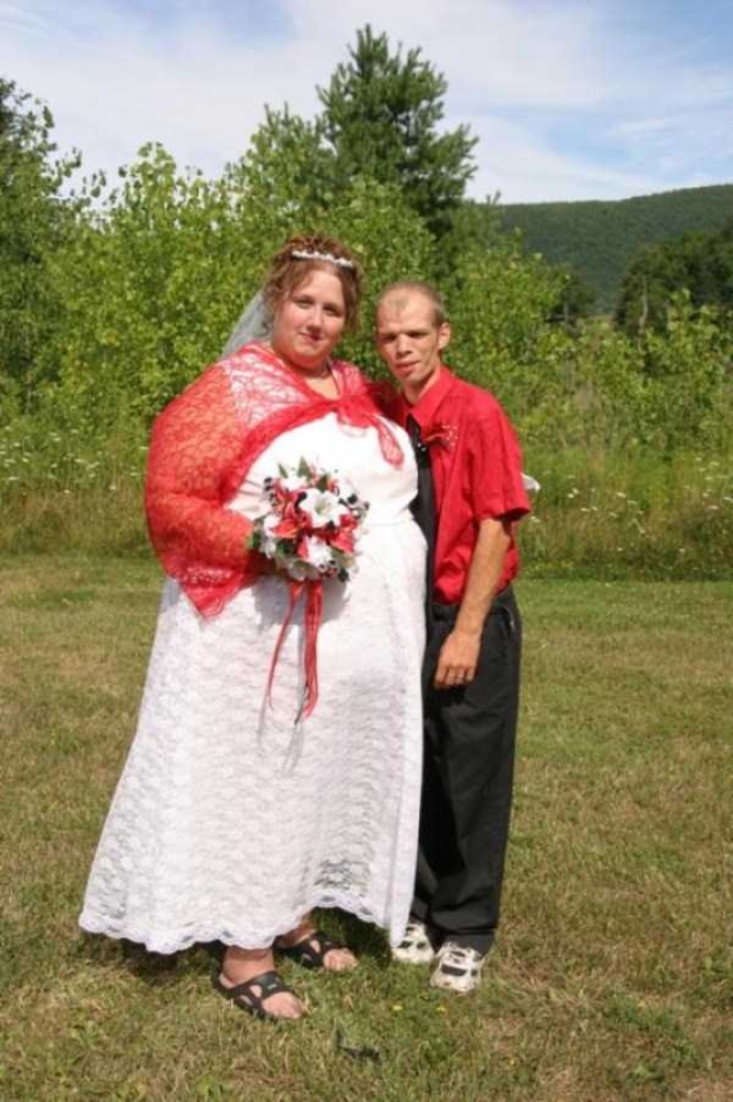 This Funny Yet Cute Couple that Struck the Right Balance in Life-15 Funny Redneck Marriage Photos