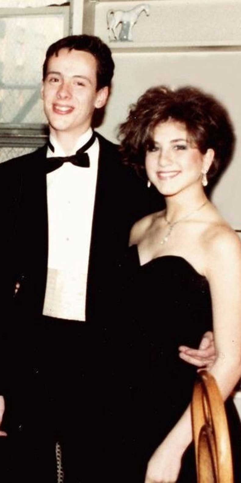 Jennifer Aniston In Her Prom Dress-15 Rare Unseen Celebrity Prom Photos