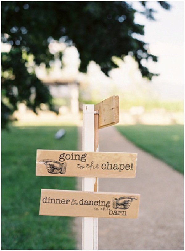 Party or Wedding?-12 Funniest Wedding Signs Ever Seen