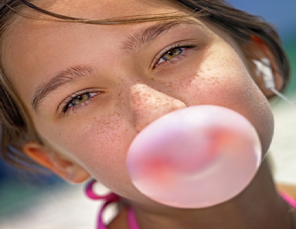 Chewing gum-Things Which Are Legal In The US But Illegal In Other Countries