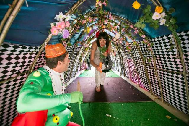 Alice in WeddingLand -15 Most Bizarre Themed Weddings Ever