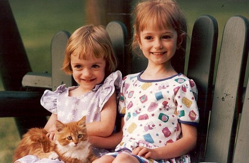 A Childhood Picture of Sarah with Her Sister-Girl Who Spent ,000 To Look Like Disney Princesses