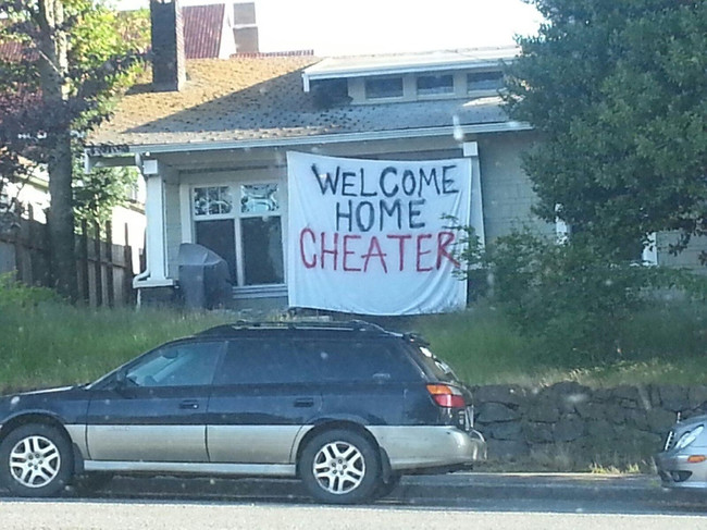 The Most Shocking Welcome Ever-15 Times Cheaters Got Owned By Their Partners