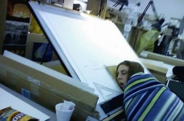 When Uncontrollable Sleep Strikes You at Work-15 People Who Were Caught Taking A Quick Nap At Work