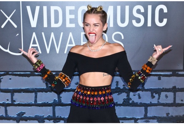 AAAHHH-Embarrassing Pictures Of Miley Cyrus