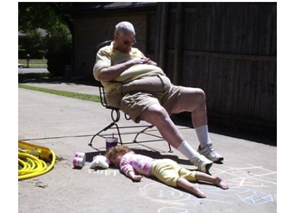 On The Ground-Funny Ways People Found Sleeping