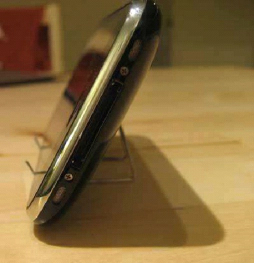 Paper Clip Stand-Best DIY Phone Accessories