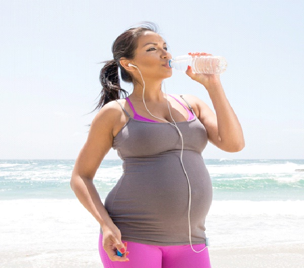 Drink Plenty of Water-How To Stay Fit During Pregnancy