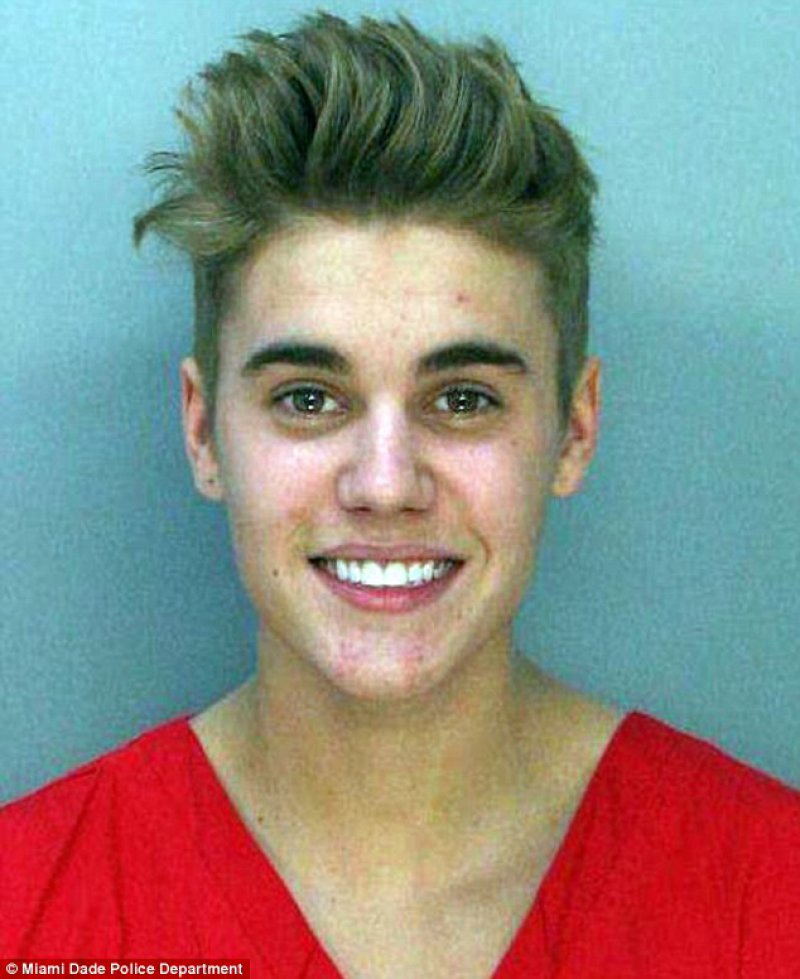 Justin Bieber Mixed Booze, Pot, and Drugs altogether-15 Trashy Things Celebs Have Done Drunk
