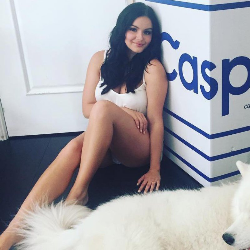 Ariel Winter's Legs And Feet-23 Sexiest Celebrity Legs And Feet