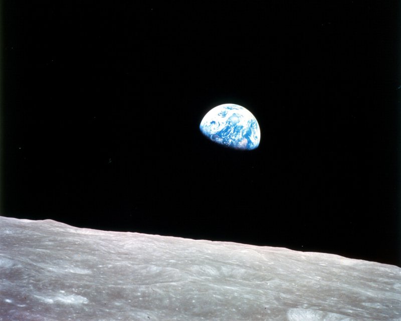 Earthrise From Moon-13 Awesome Pictures That Will Make Your Day