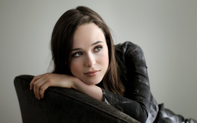 Ellen Page-12 Hottest Lesbians From Around The World