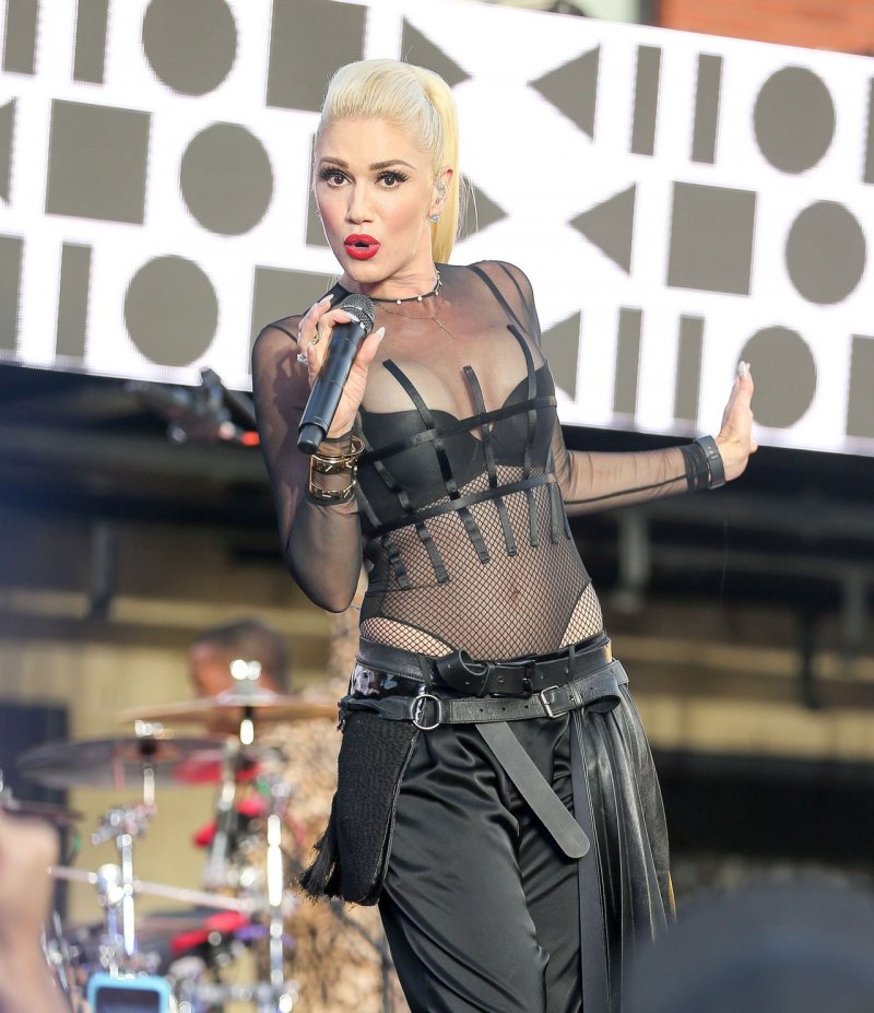 Gwen Stefani-12 Sexiest Moms In Hollywood 