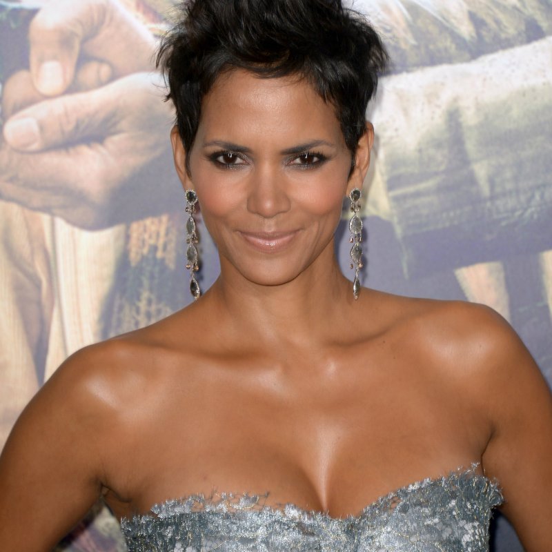 Halle Berry-12 Celebrities You Probably Don't Know Have Diabetes