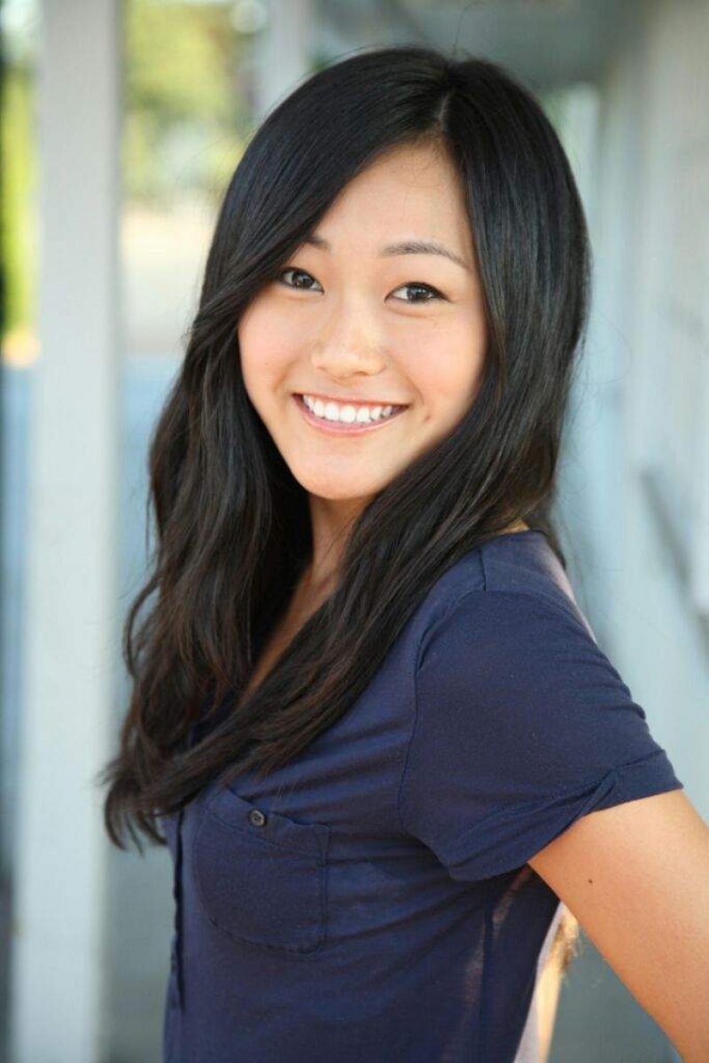 Karen Fukuhara-12 Hottest Asian Girls In Hollywood