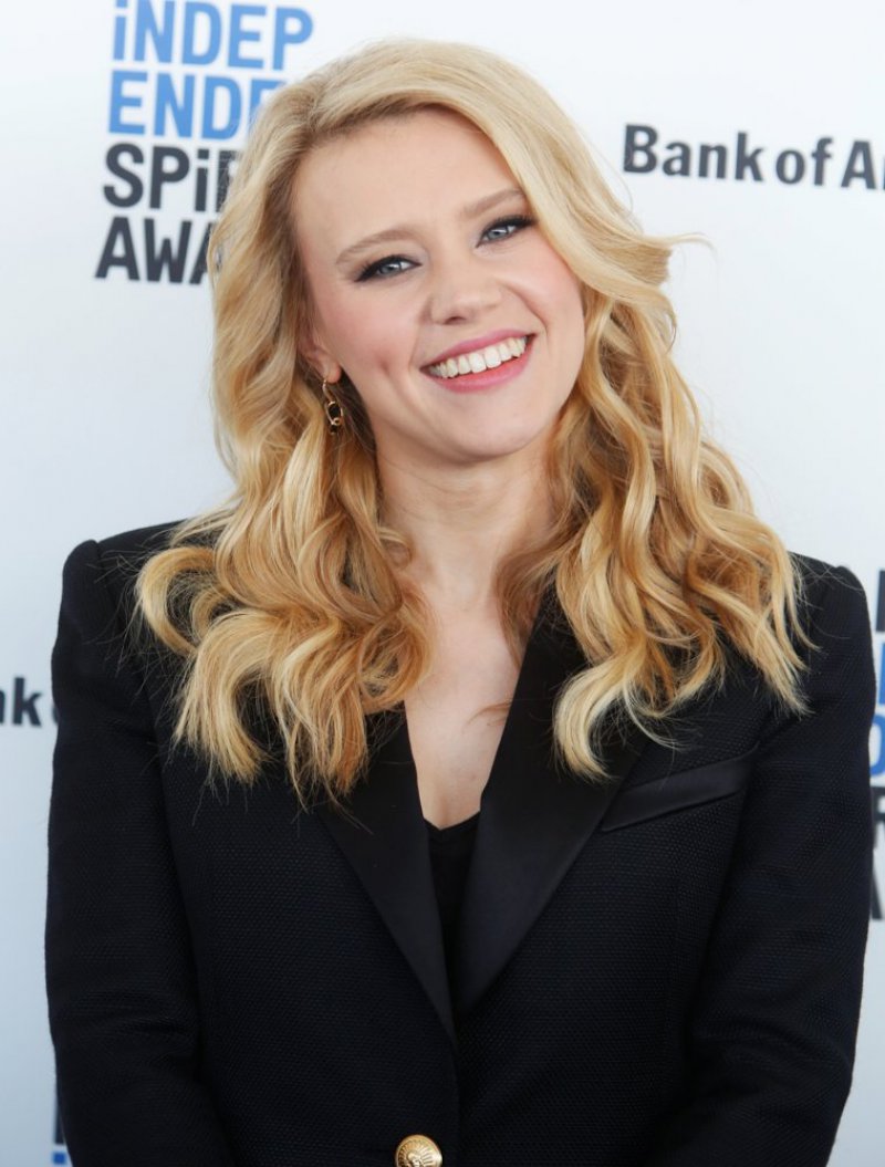 Kate McKinnon-12 Hottest Lesbians From Around The World