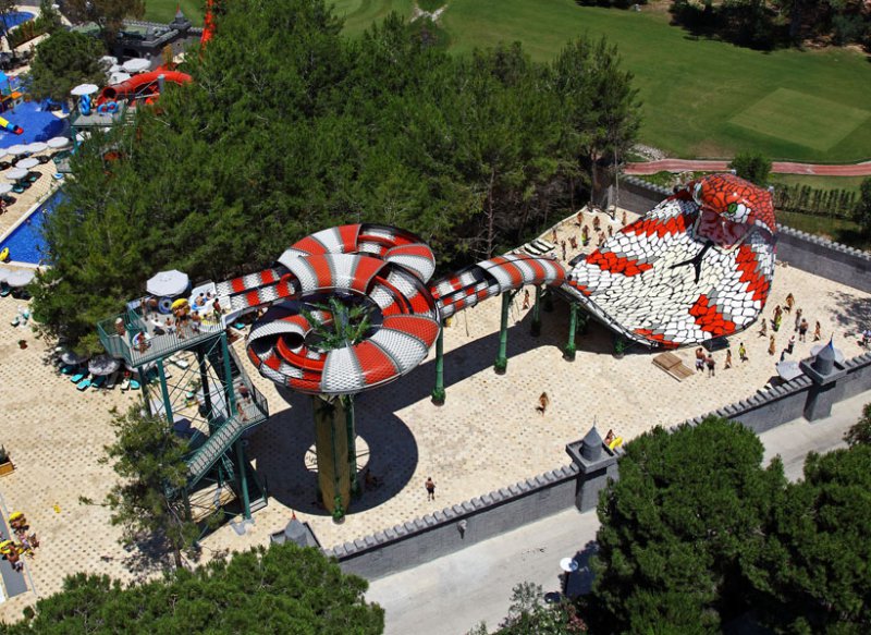 King Cobra-15 Craziest Water Slides That Will Make You Say WOW!