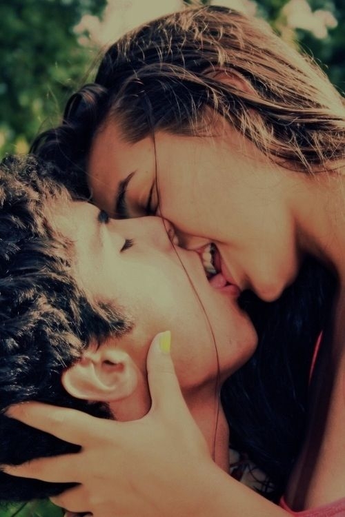 Kissing And Your Teeth-15 Mind Blowing Facts About Kissing 