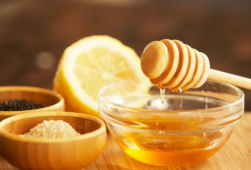 Lemon And Honey Mix-12 Easy Ways To Tighten Skin