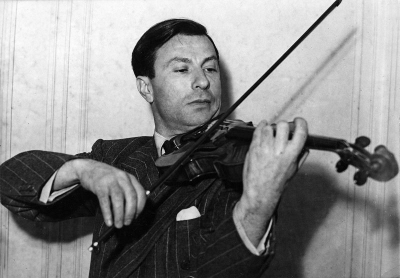 Nathan Milstein-12 Famous Violinists Around The World