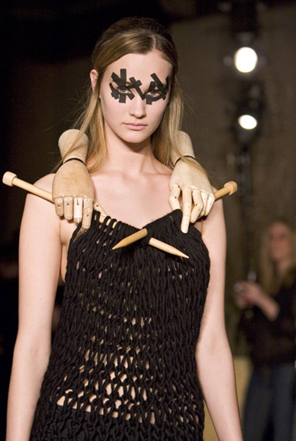 Ouch!-12 Funniest Catwalk Fails